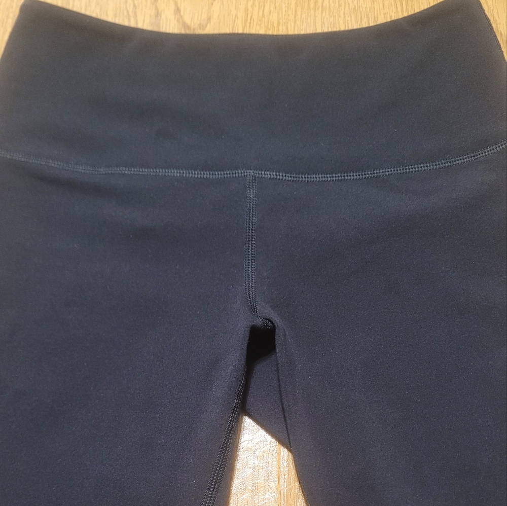 Lorna Jane Biker Shorts Small